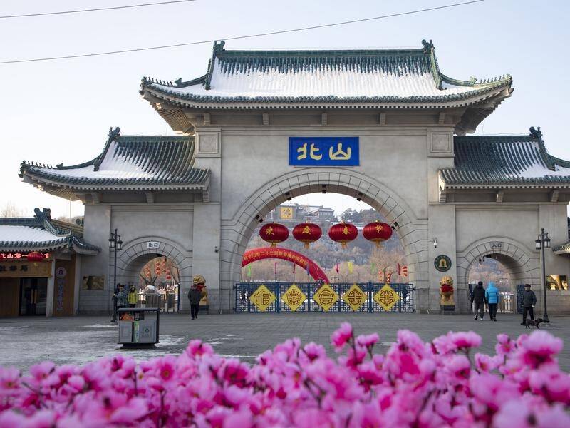 Several US citizens who visited a temple in Beishan Park were attacked by a man with a knife. (AP PHOTO)